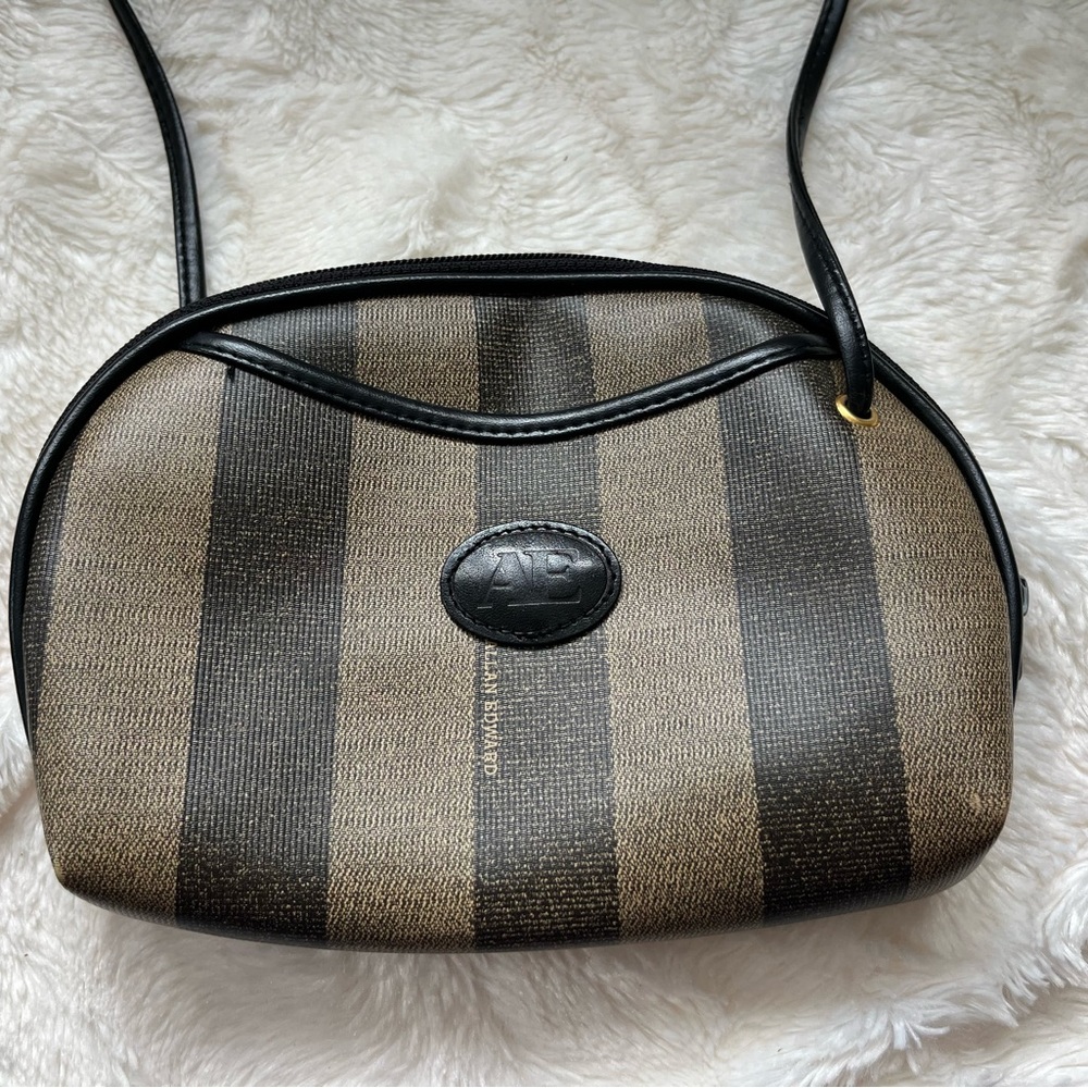 vintage leather handbag